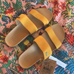 Reef Cushion Vista Slide - Mustard size 9